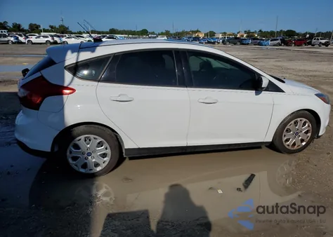 2012 Ford Focus Se z USA, uszkodzony, nr VIN 1FAHP3K26CL320799